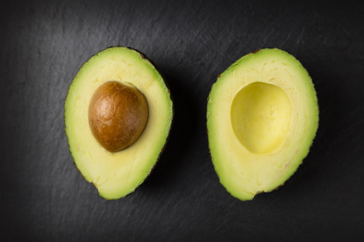 avocado-healthy-hair-tips-dry-hair